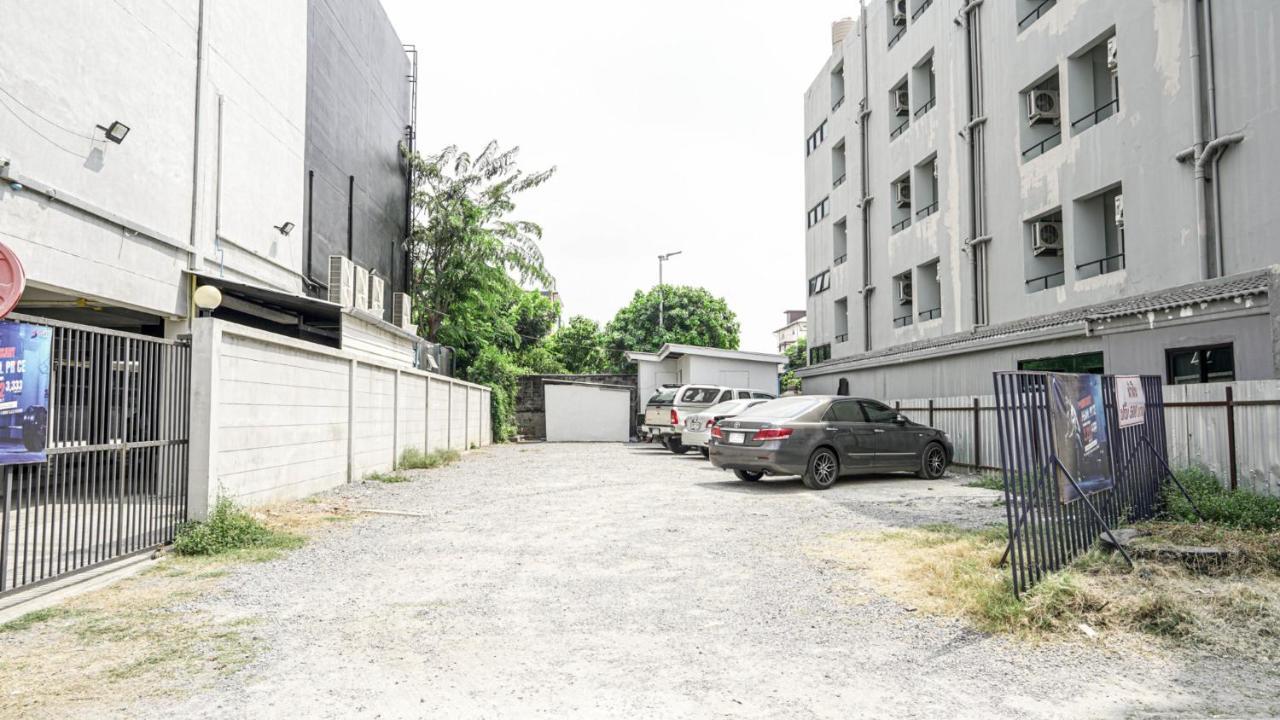 Roomquest Bangkok Don Mueang Airport Ngoại thất bức ảnh